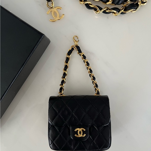 Chanel Mini Matelasse Coco Mark Chain Belt Waist Bag / Vintage 1990s - Picture 11 of 14